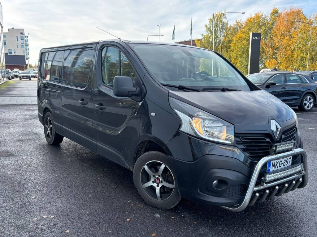 Renault Trafic 2015 Musta