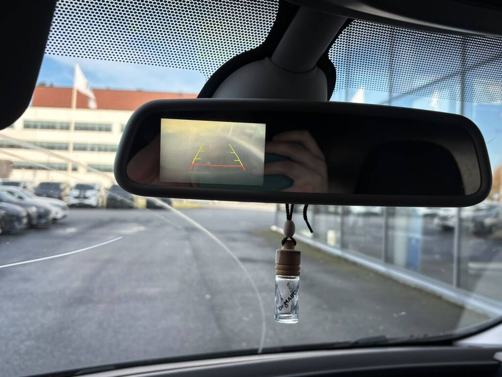 Renault Trafic 2015 Musta