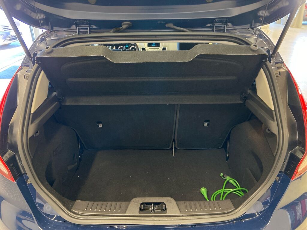 Ford Fiesta 2016 Sininen