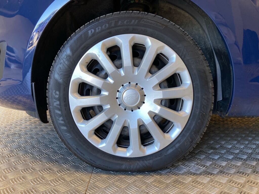 Ford Fiesta 2016 Sininen