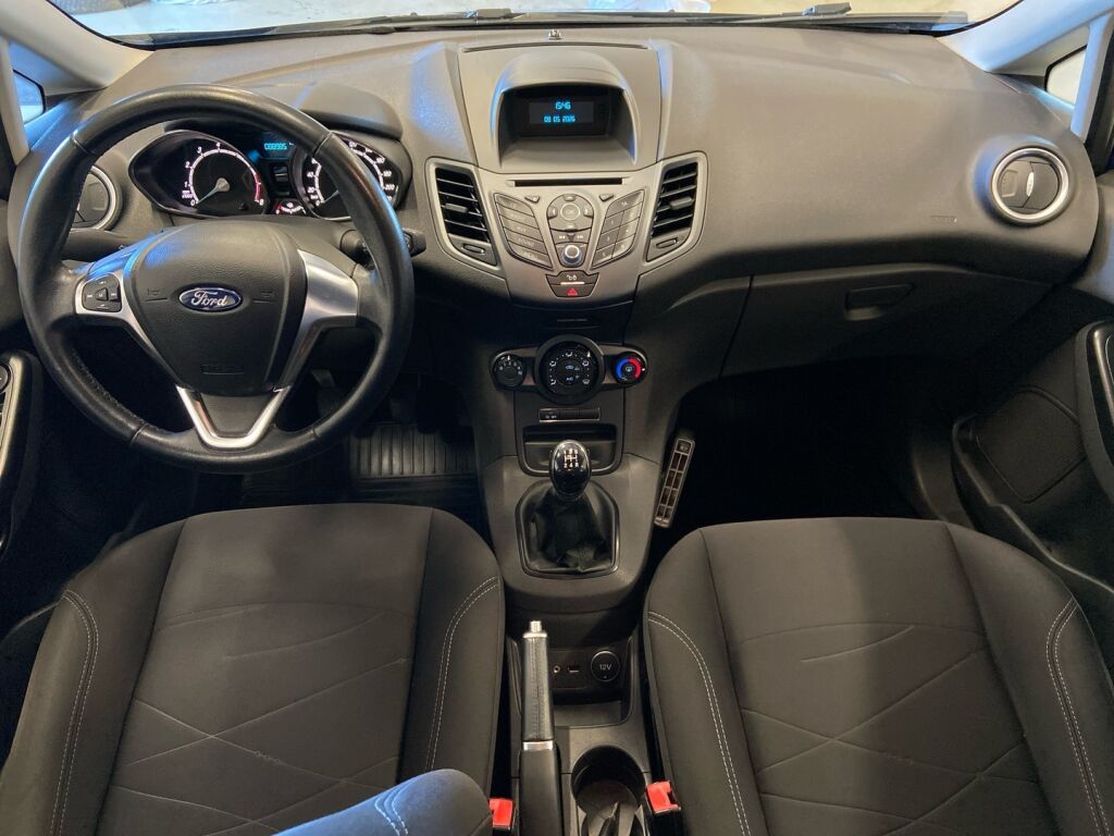 Ford Fiesta 2016 Sininen
