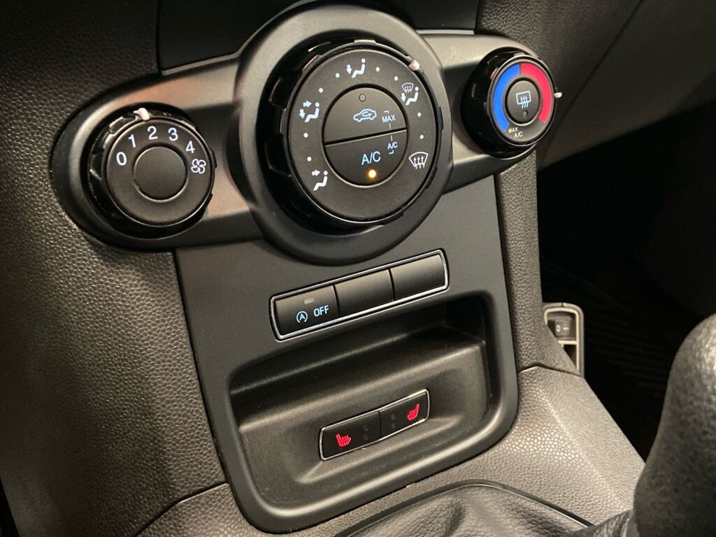 Ford Fiesta 2016 Sininen