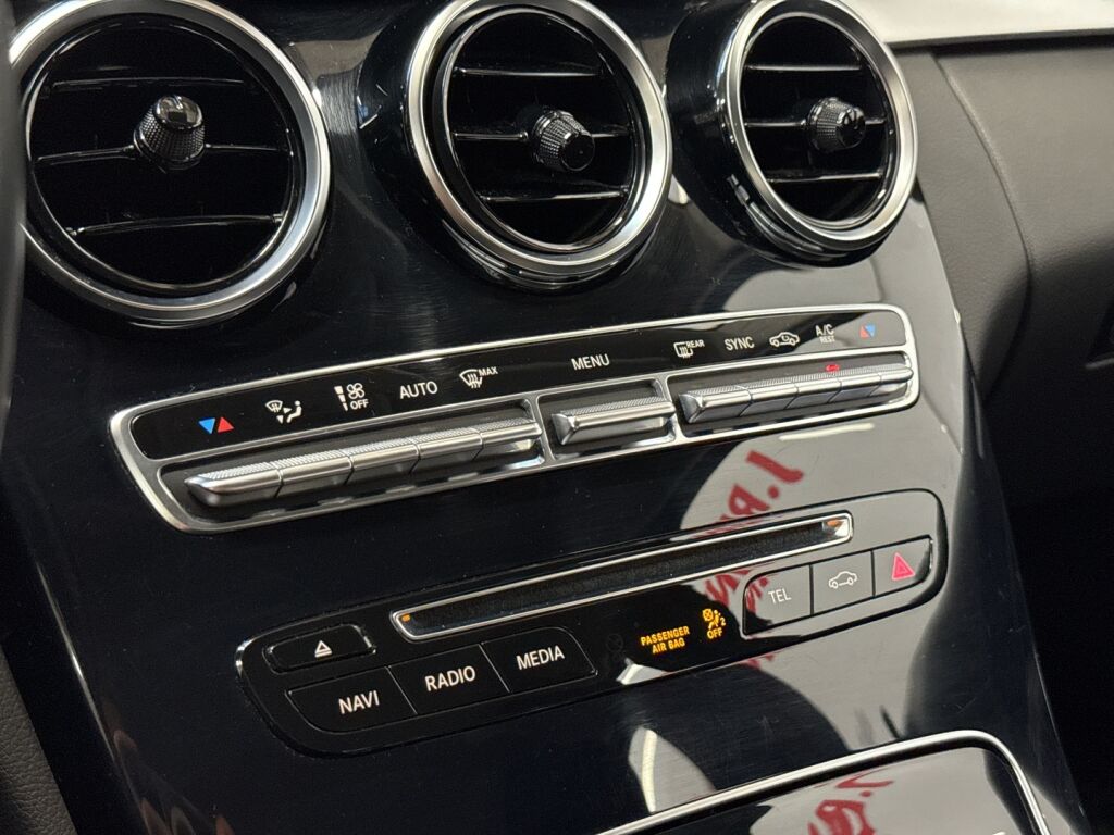 Mercedes-Benz C 2016 Musta