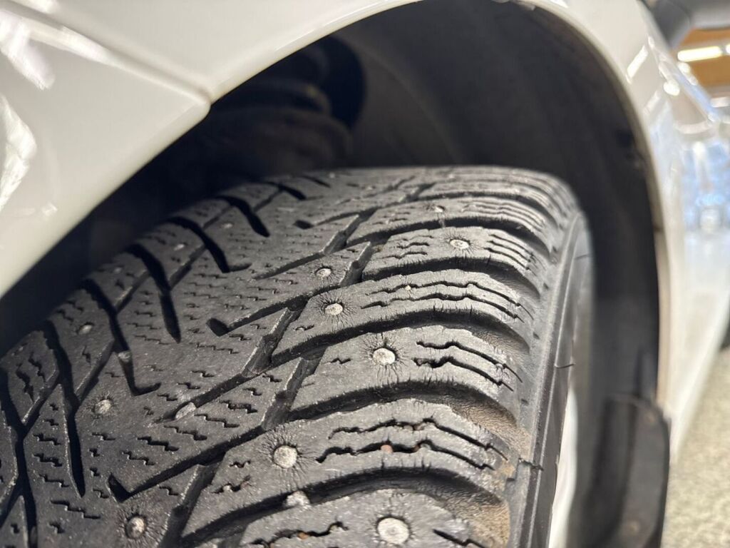 Volkswagen Passat 2016 Valkoinen