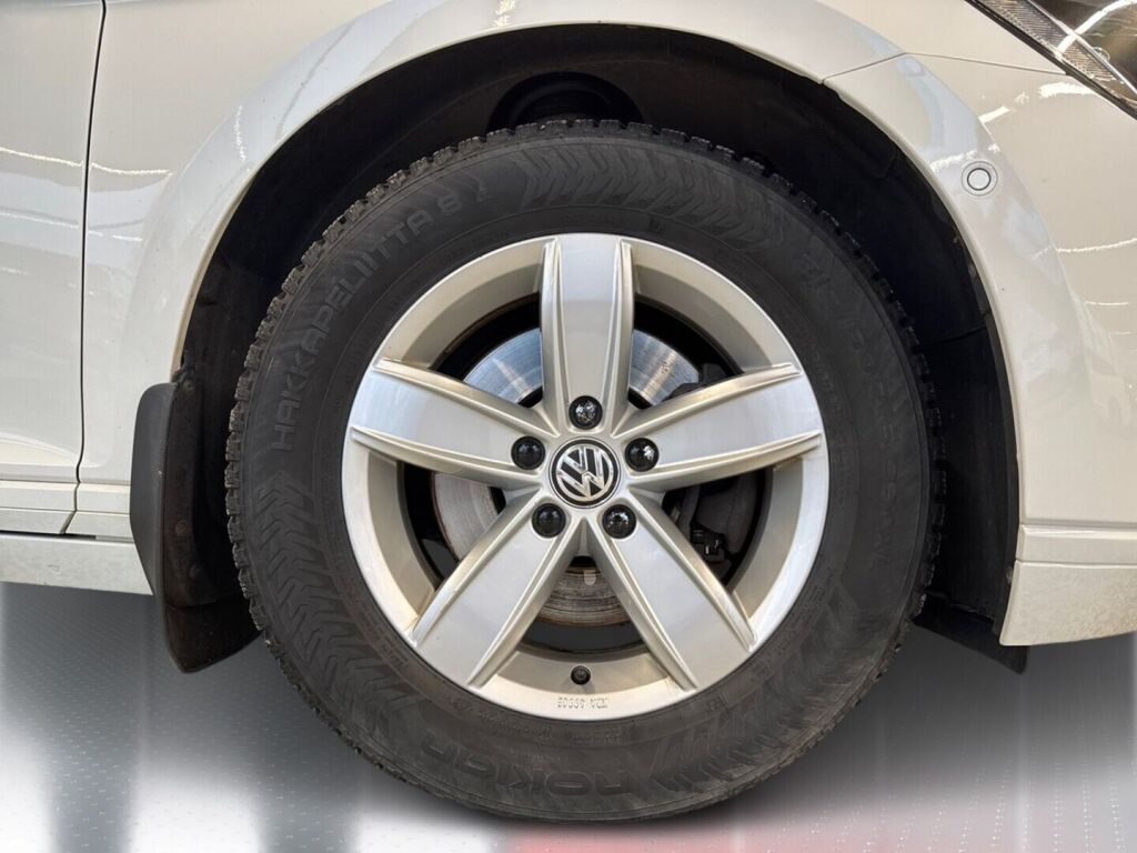 Volkswagen Passat 2016 Valkoinen