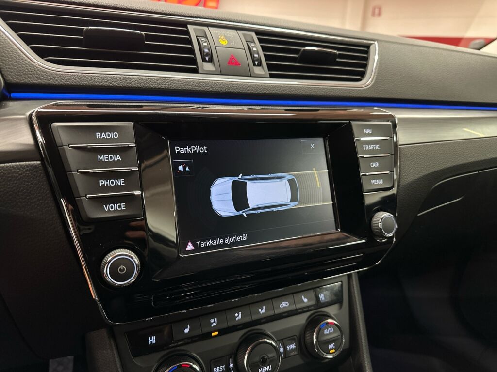 Skoda Superb 2017 Ruskea (beige)