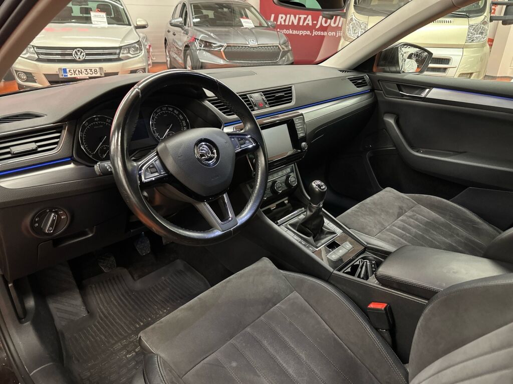 Skoda Superb 2017 Ruskea (beige)