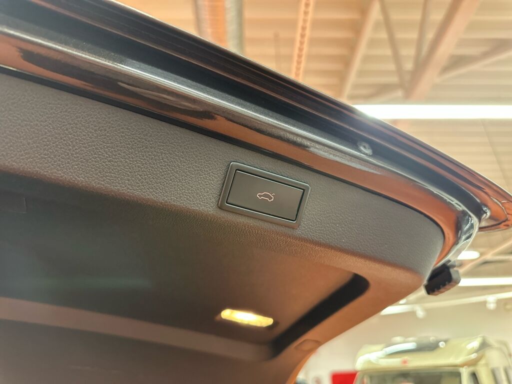 Skoda Superb 2017 Ruskea (beige)