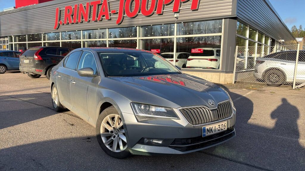 Skoda Superb 2016 Harmaa