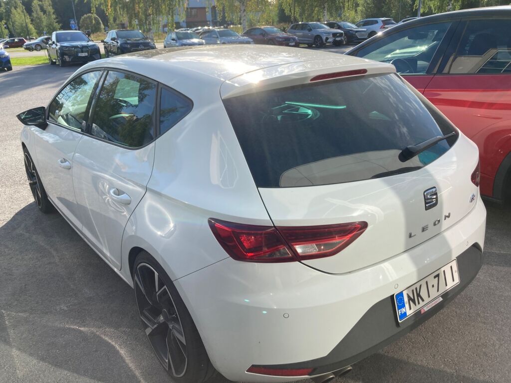Seat Leon 2016 Valkoinen