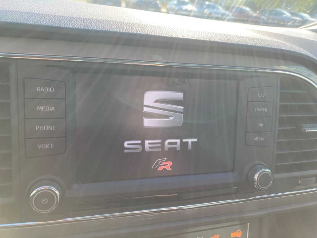Seat Leon 2016 Valkoinen