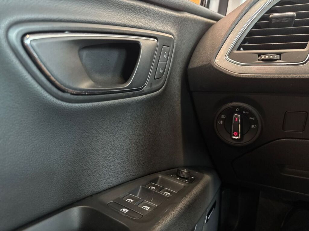 Seat Leon 2016 Valkoinen