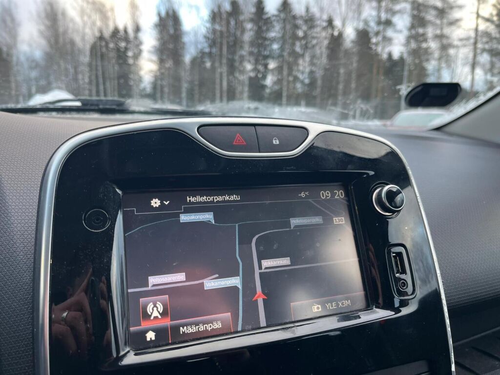 Renault Clio 2016 Punainen