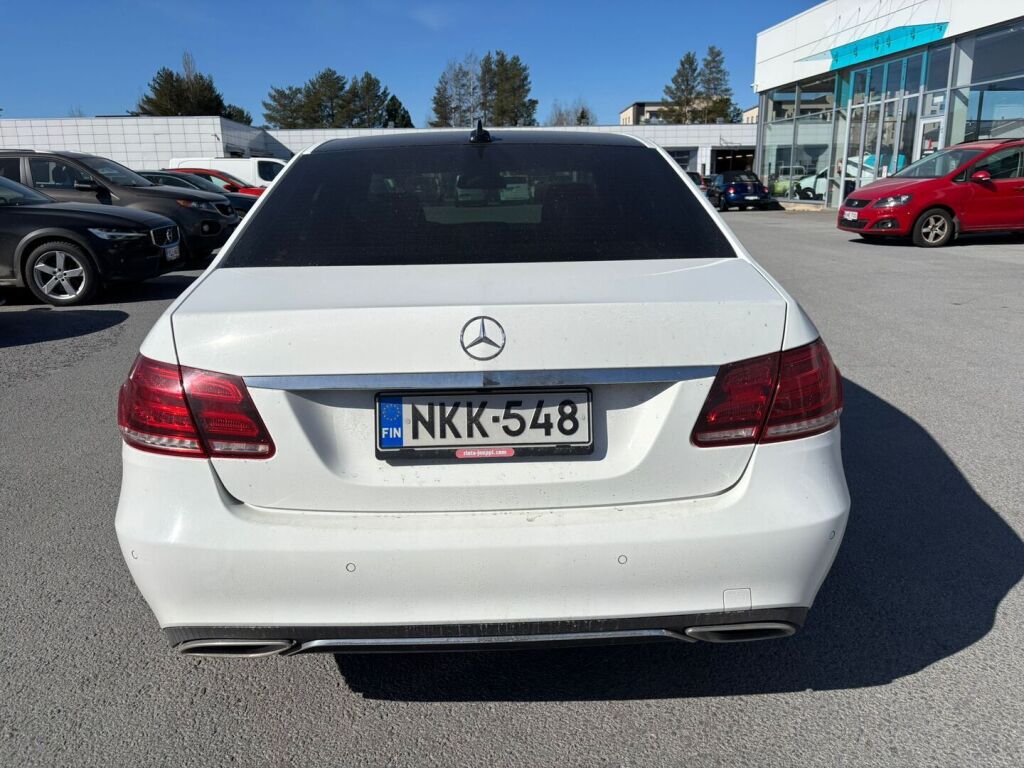 Mercedes-Benz E 2015 Valkoinen