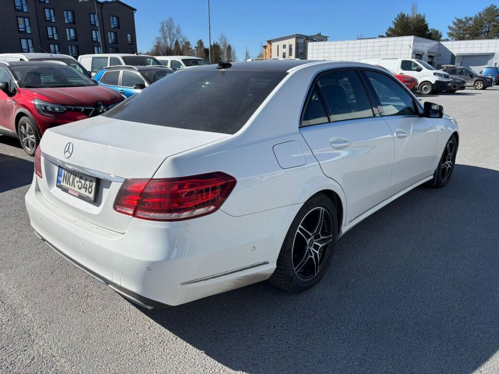 Mercedes-Benz E 2015 Valkoinen