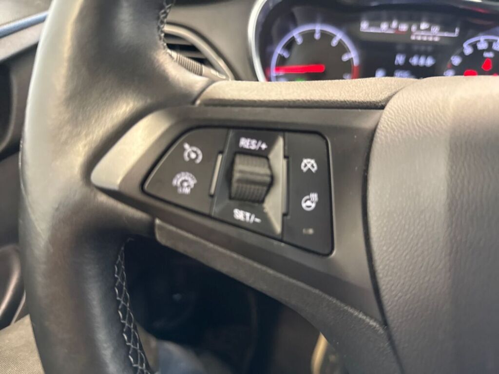 Opel Karl 2017 Sininen