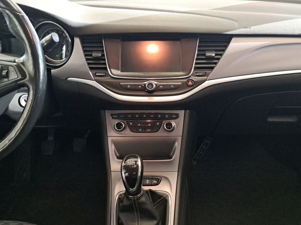 Opel Astra 2016 Musta