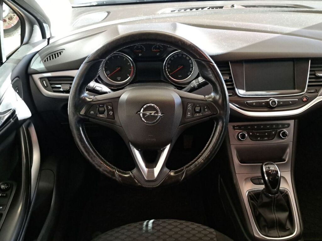 Opel Astra 2016 Musta