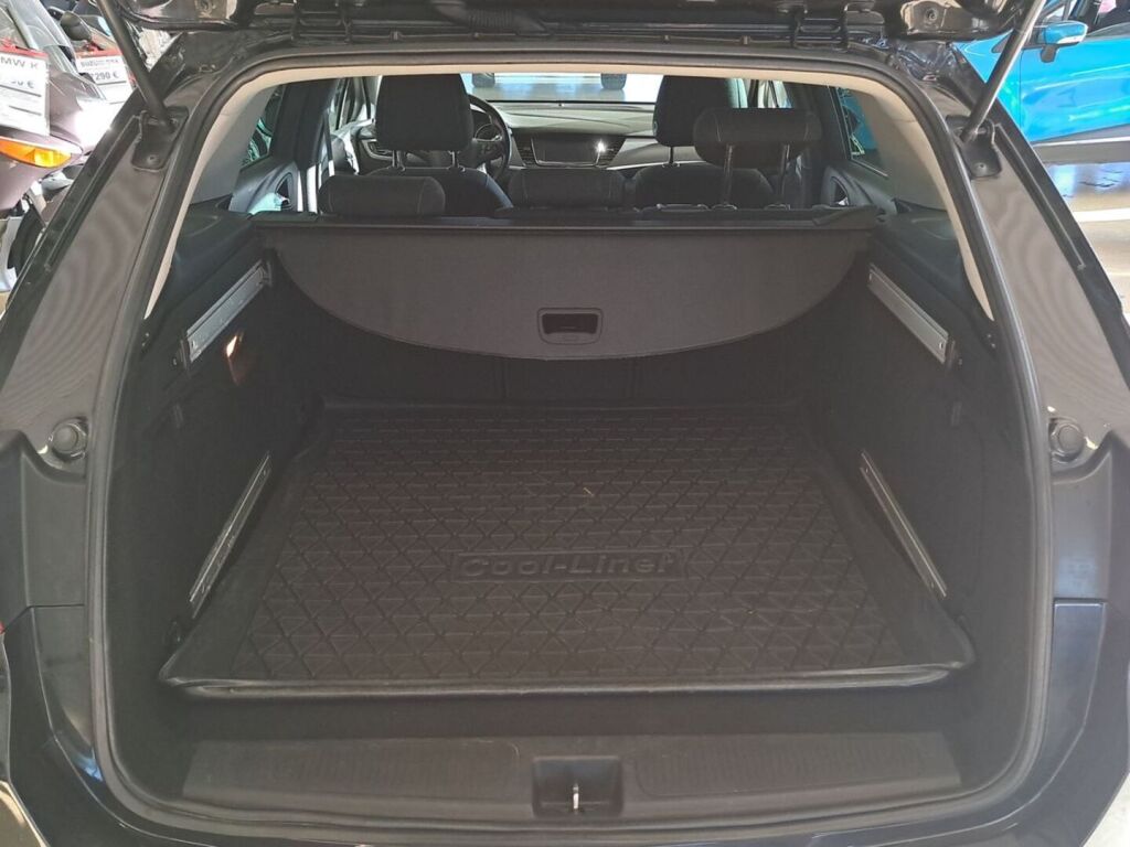 Opel Astra 2016 Musta