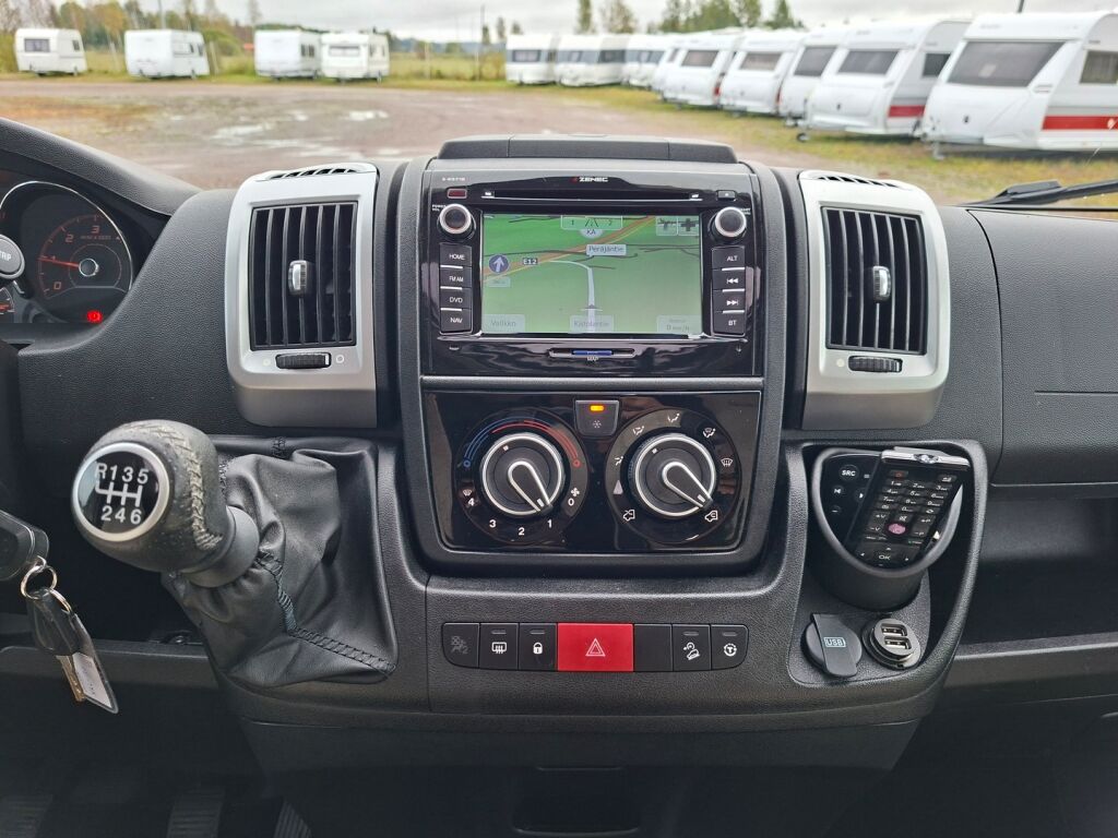 Bürstner Nexxo Time T 690 G 2016 Valkoinen