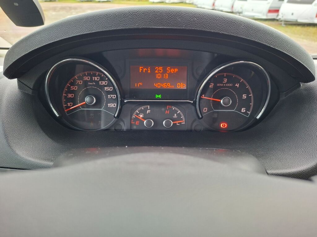 Bürstner Nexxo Time T 690 G 2016 Valkoinen