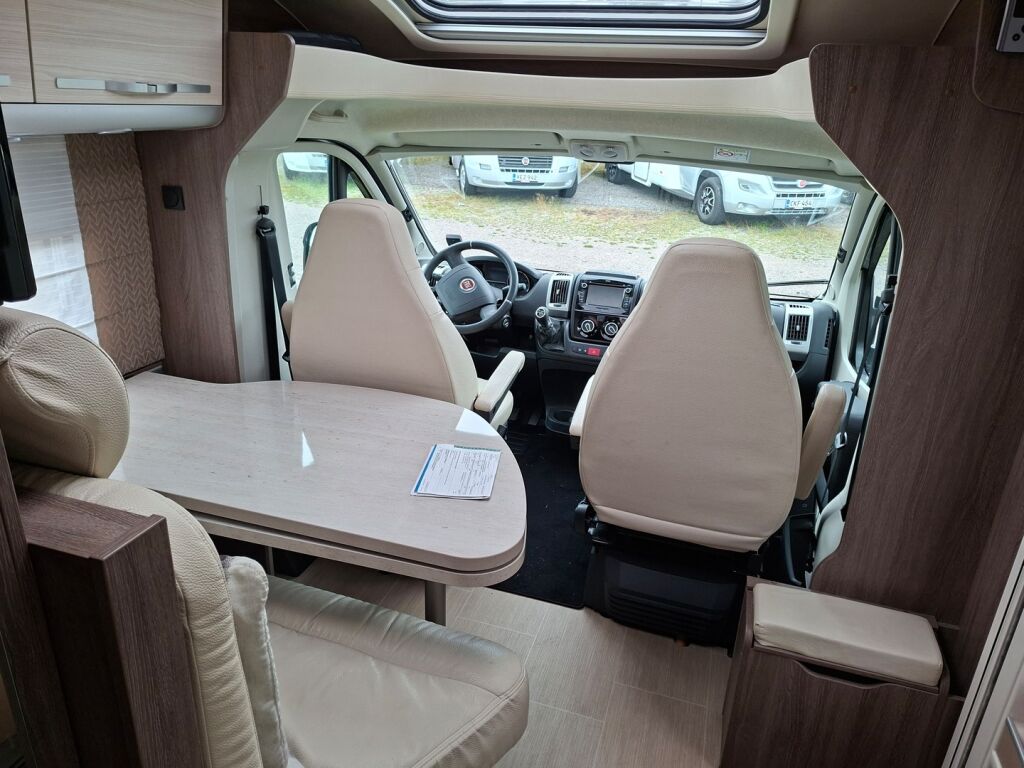 Bürstner Nexxo Time T 690 G 2016 Valkoinen