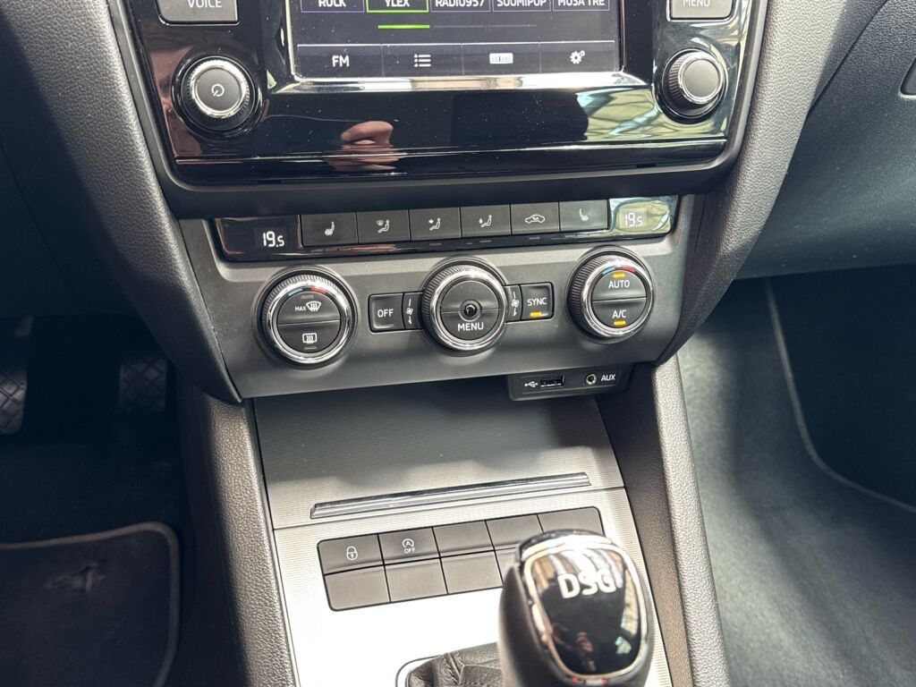 Skoda Octavia 2016 Ruskea (beige)