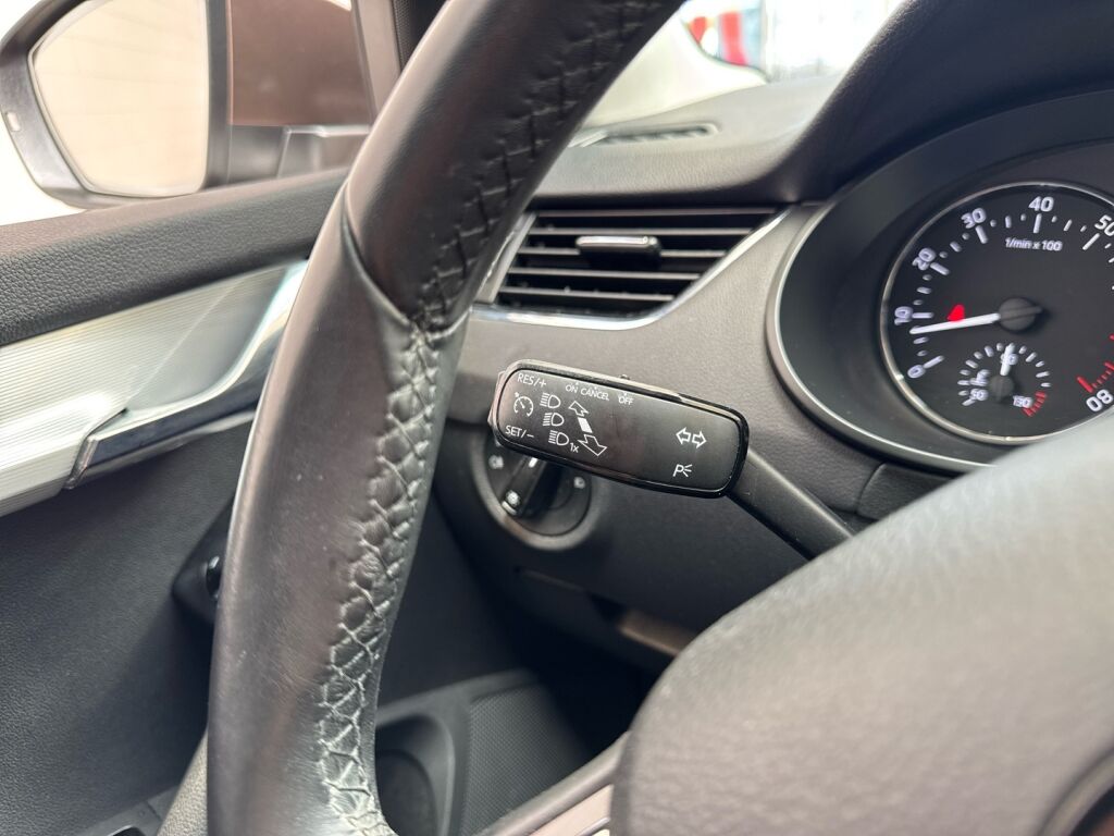 Skoda Octavia 2016 Ruskea (beige)