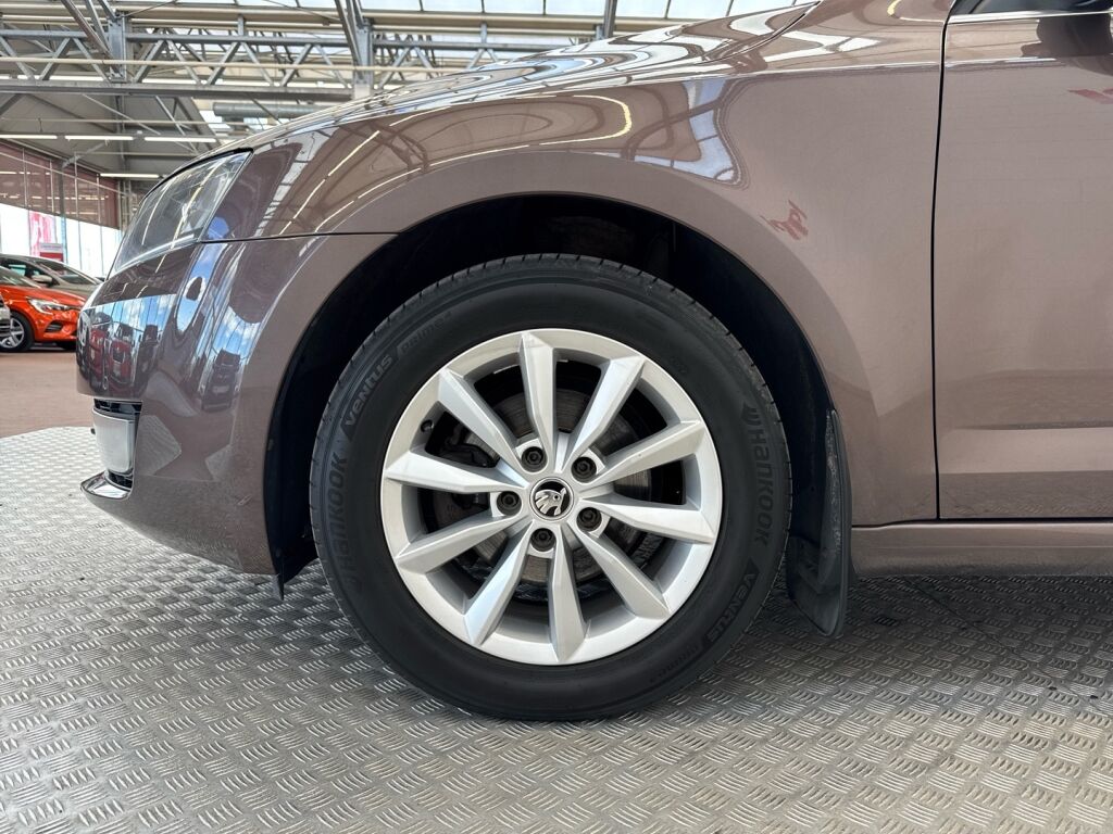 Skoda Octavia 2016 Ruskea (beige)