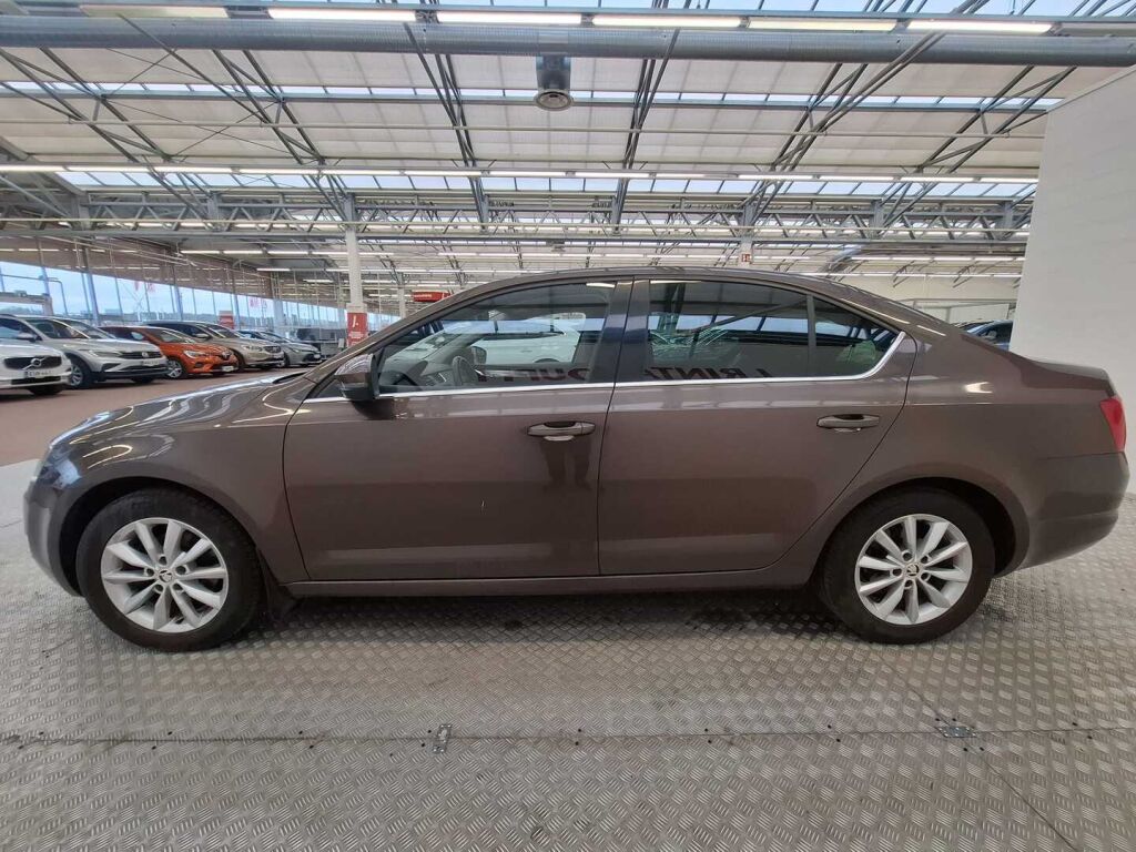 Skoda Octavia 2016 Ruskea (beige)