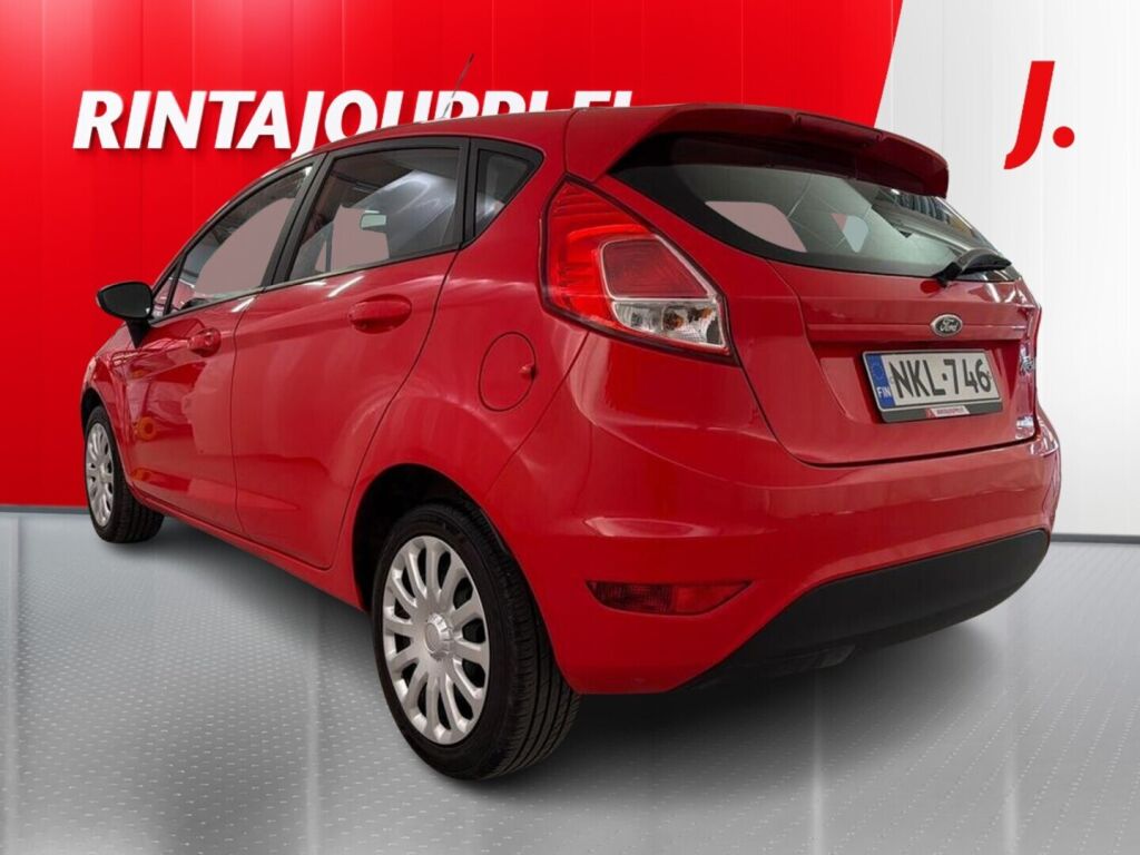 Ford Fiesta 2016 Punainen