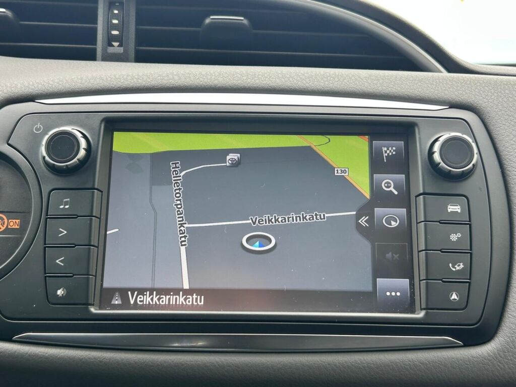 Toyota Yaris 2016 Met. Harmaa