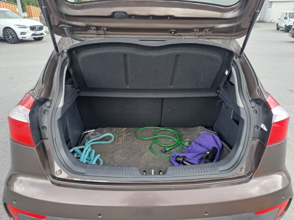 Kia Rio 2016 Ruskea (beige)