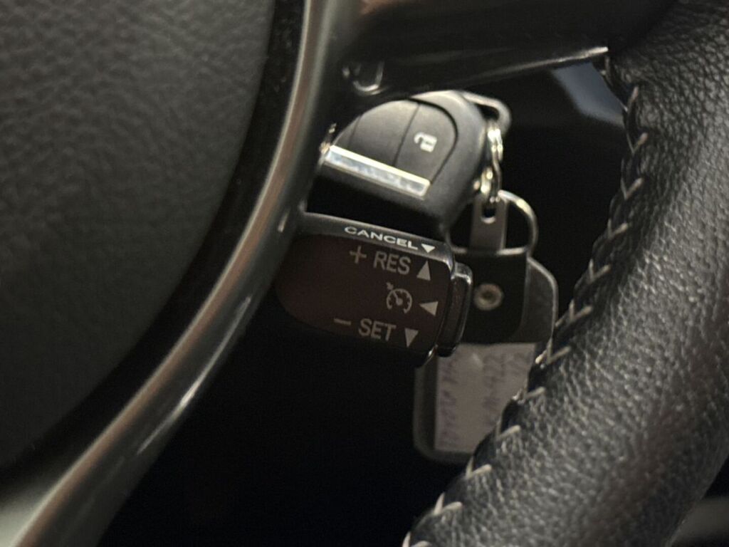 Toyota Yaris 2016 Sininen
