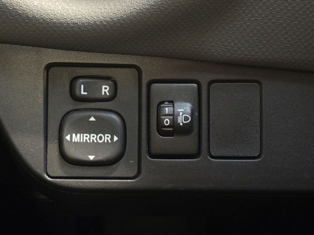 Toyota Yaris 2016 Sininen
