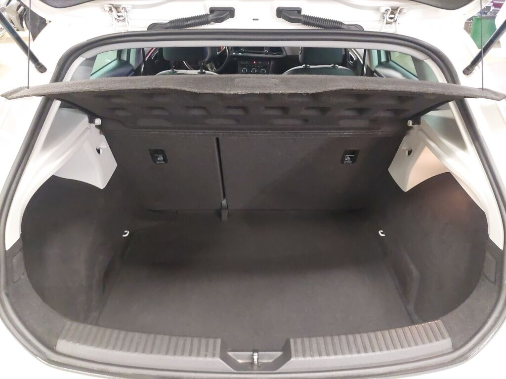 Seat Leon 2016 Valkoinen