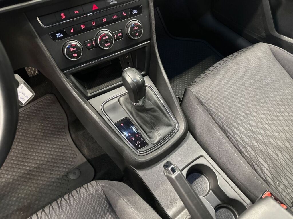 Seat Leon ST 2016 Harmaa