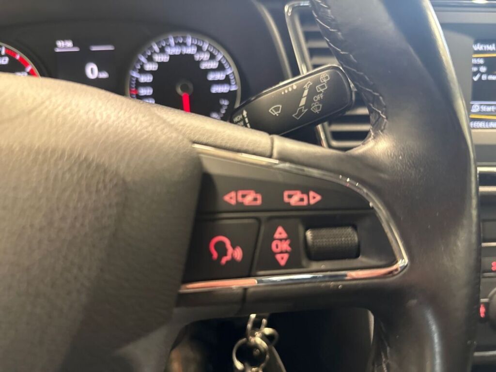 Seat Leon ST 2016 Ruskea (beige)