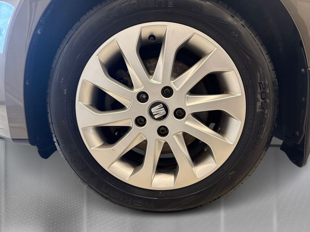 Seat Leon ST 2016 Ruskea (beige)