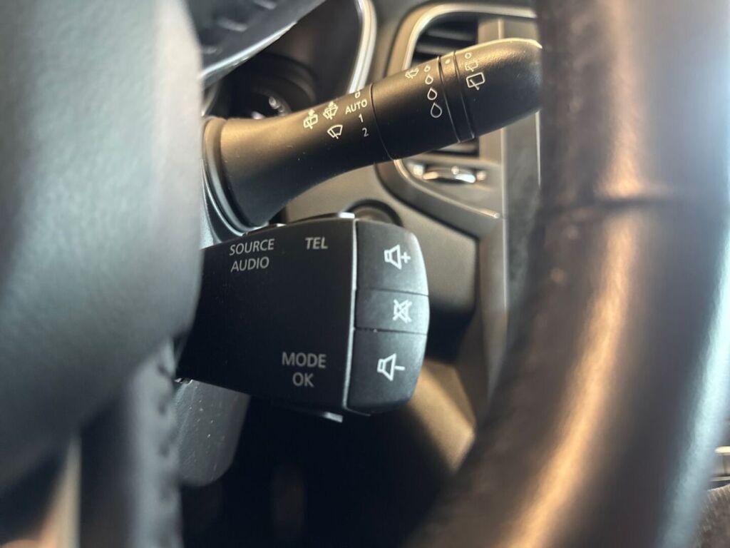 Renault Megane 2016 Metallinhohto Hopea