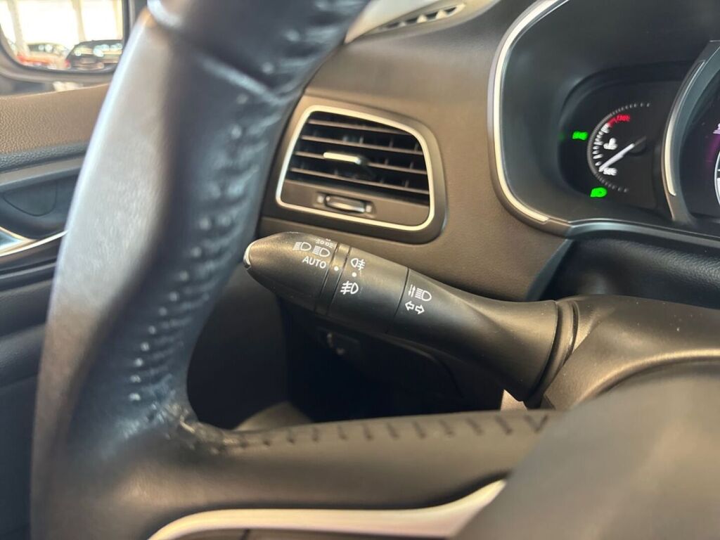 Renault Megane 2016 Metallinhohto Hopea