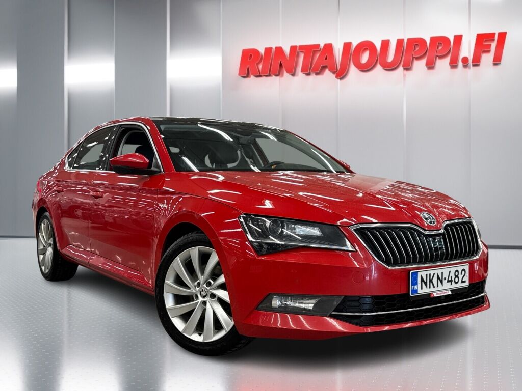 Skoda Superb 2016 Punainen