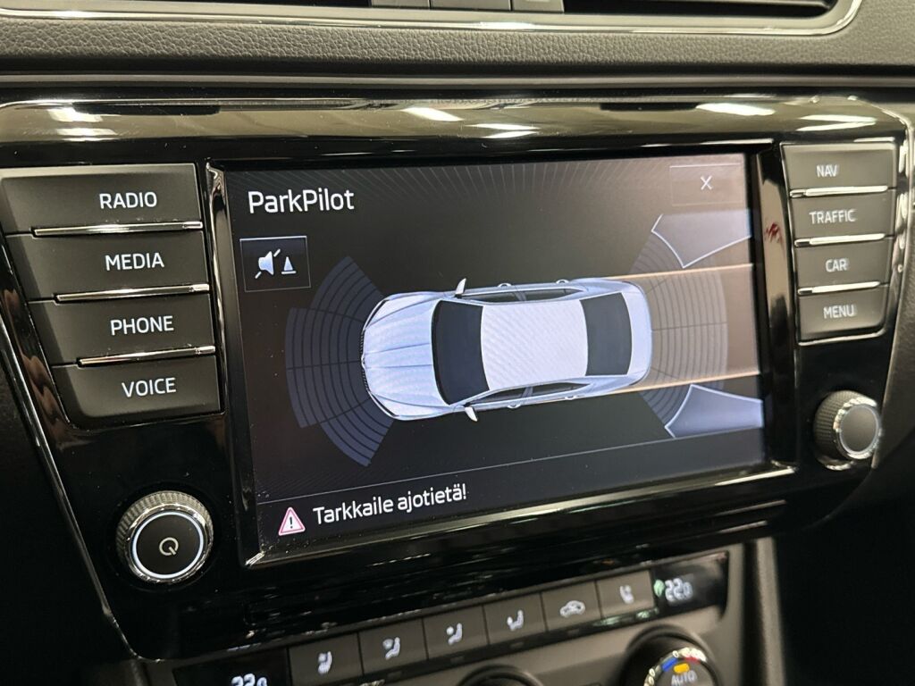 Skoda Superb 2016 Punainen