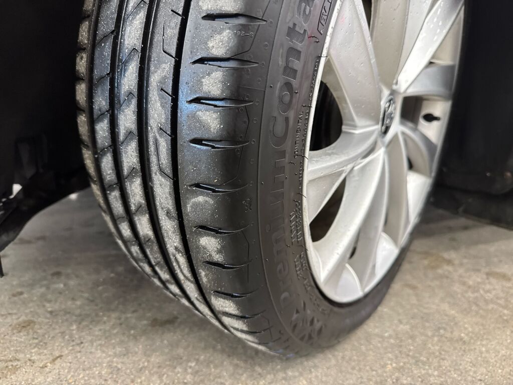 Skoda Superb 2016 Punainen