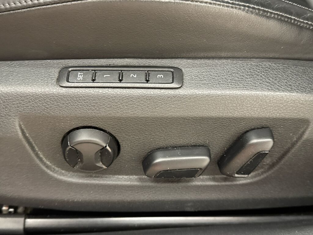 Skoda Superb 2016 Punainen