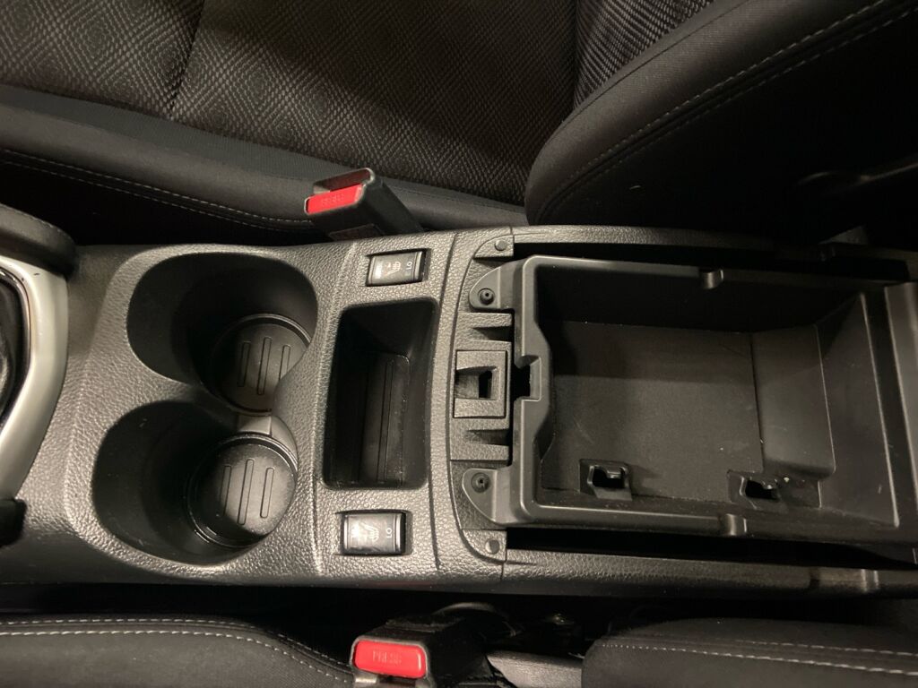 Nissan Qashqai 2016 Punainen