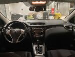 Nissan Qashqai 2016 Punainen