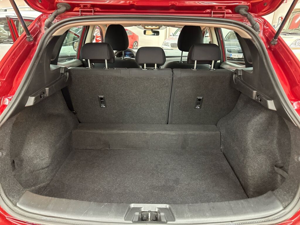 Nissan Qashqai 2016 Punainen