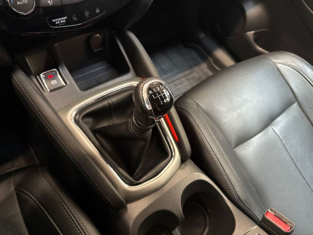 Nissan Qashqai 2016 Harmaa