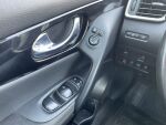 Nissan Qashqai 2016 Punainen